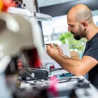 Unternehmen 16 Bild AUTOSCHLÜSSEL SCHLÜSSEL FLÜSTERER KÖLN Türenbau am Köln NW