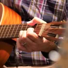 Unternehmen 3 Bild GITARRENSCHULE PAUL KÄSER Schulen & Fortbildung am Hilden NW