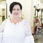 Unternehmen 11 Bild HAAR TEAM 42 INH. RUTH TJEERDSTRA Friseursalons am Mönchengladbach NW