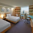 Unternehmen 2 Bild HILTON DUSSELDORF Restaurants mit Hotel am Düsseldorf NW