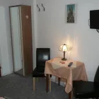 Unternehmen 1 Bild HOTEL HAUS SCHWAN Restaurants mit Hotel am Köln NW