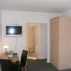 Unternehmen 2 Bild HOTEL HAUS SCHWAN Restaurants mit Hotel am Köln NW