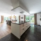 Unternehmen 20 Bild IRIS BAUMANN - IMMOBILIENMAKLER RHEINAUHAFEN KÖLN Raumausstatter, Innenausstatter am Köln NW