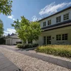 Unternehmen 24 Bild IRIS BAUMANN - IMMOBILIENMAKLER RHEINAUHAFEN KÖLN Raumausstatter, Innenausstatter am Köln NW