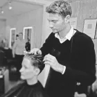 Unternehmen 2 Bild KUNST WERK HAARE & KOSMETIK Stylist am Hamburg HH