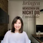 Unternehmen 56 Bild LARISSA WASSERTHAL - FÜHRUNGSKRÄFTE COACHING UND UNTERNEHMER COACHING - HAPPINESS ALCHEMIE Soziales & Gesellschaft am Wiesbaden HE