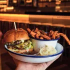 Unternehmen 54 Bild OTTO'S BURGER KÖLN Restaurant & Café am Köln NW