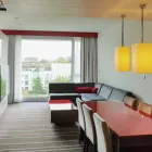 Unternehmen 8 Bild RADISSON BLU MEDIA HARBOUR HOTEL, DÜSSELDORF Restaurant & Café am Düsseldorf NW