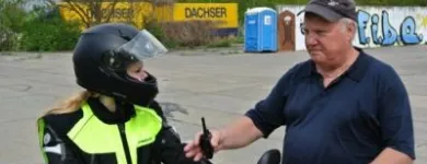 Unternehmen 3 Bild ASPHALT PROFIS FAHRSCHULE APF GMBH Schulen & Fortbildung am Berlin BE