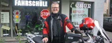 Unternehmen 4 Bild ASPHALT PROFIS FAHRSCHULE APF GMBH Schulen & Fortbildung am Berlin BE