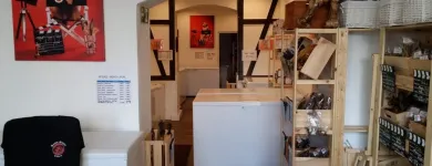 Unternehmen 1 Bild BARF-SHOP KÖLN Kaufhäuser am Köln NW