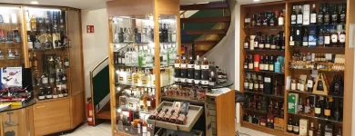 Unternehmen 2 Bild DAVIDOFF OF GENEVA SINCE 1911 BY WOLSDORFF TOBACCO Tabakwaren Einzelhandel am Düsseldorf NW