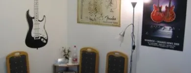 Unternehmen 6 Bild GITARRENSCHULE PAUL KÄSER Schulen & Fortbildung am Hilden NW