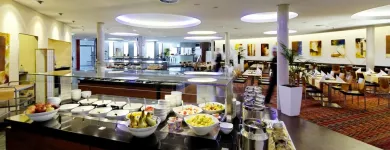 Unternehmen 10 Bild HILTON GARDEN INN STUTTGART NECKARPARK Reisen am Stuttgart BW