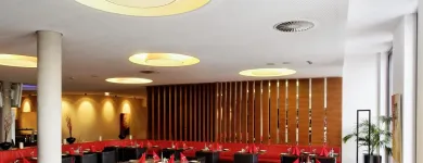 Unternehmen 13 Bild HILTON GARDEN INN STUTTGART NECKARPARK Reisen am Stuttgart BW