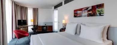 Unternehmen 5 Bild HILTON GARDEN INN STUTTGART NECKARPARK Reisen am Stuttgart BW