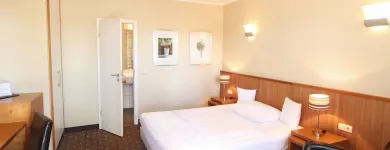 Unternehmen 3 Bild HOTEL SCHNELLENBURG Restaurant & Café am Düsseldorf NW