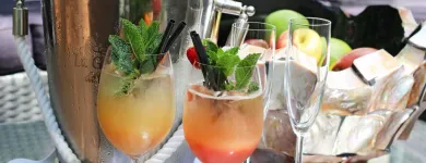 Unternehmen 11 Bild HOTEL SCHNELLENBURG Restaurant & Café am Düsseldorf NW