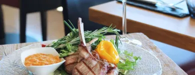 Unternehmen 20 Bild HOTEL SCHNELLENBURG Restaurant & Café am Düsseldorf NW