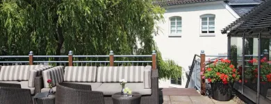 Unternehmen 26 Bild HOTEL SCHNELLENBURG Restaurant & Café am Düsseldorf NW