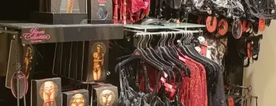 Unternehmen 1 Bild HUNKEMÖLLER Textil, Bekleidung Einzelhandel am Wiesbaden HE