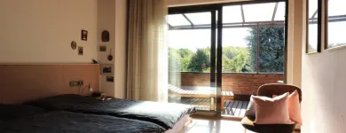 Unternehmen 75 Bild IRIS BAUMANN - IMMOBILIENMAKLER RHEINAUHAFEN KÖLN Raumausstatter, Innenausstatter am Köln NW