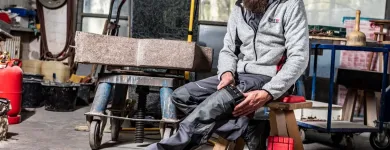 Unternehmen 1 Bild KNEETEK KLAUS BACHMANN SCHUTZBEKLEIDUNG KÖLN Produktion und Vertrieb von Textil/Bekleidung am Köln NW
