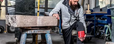 Unternehmen 2 Bild KNEETEK KLAUS BACHMANN SCHUTZBEKLEIDUNG KÖLN Produktion und Vertrieb von Textil/Bekleidung am Köln NW