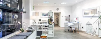 Unternehmen 4 Bild NAGELSTUDIO I KOSMETIKSTUDIO KÖLN ECKSTEIN BABOR BIOKOSMETIK Produktion und Vertrieb von Kosmetik, Körperpflegeartikel am Köln NW