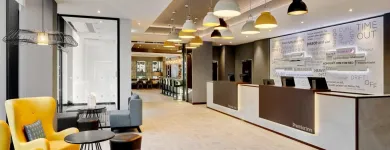 Unternehmen 10 Bild PREMIER INN HAMBURG CITY (ZENTRUM) HOTEL Restaurant & Café am Hamburg HH