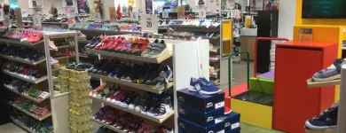 Unternehmen 15 Bild RENO Taschen und Koffer Shop am Stuttgart BW