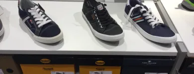 Unternehmen 7 Bild RENO Taschen und Koffer Shop am Ludwigsburg BW