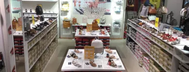 Unternehmen 7 Bild RENO Taschen und Koffer Shop am Bielefeld NW