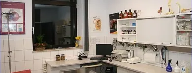 Unternehmen 9 Bild TIERÄRZTLICHE KLEINTIERKLINIK DR. ADALBERT HERRMANN Ärzte am Mönchengladbach NW