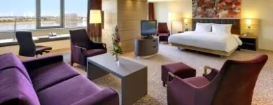 Unternehmen 9 Bild WEINSTUBE HILTON RESTAURANT Weinstuben am Mainz RP