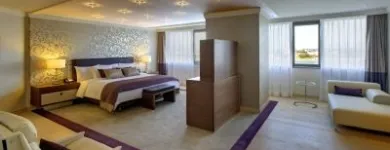Unternehmen 4 Bild WEINSTUBE HILTON RESTAURANT Weinstuben am Mainz RP