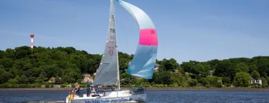 Unternehmen 1 Bild YACHTSCHULE MERIDIAN Sportschulen am Hamburg HH