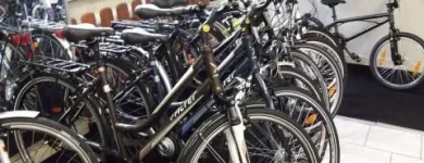 Unternehmen 1 Bild ZWEIRAD LUFTI SCHOTTKE Kfz und Fahrrad Handel und Hersteller am Düsseldorf NW
