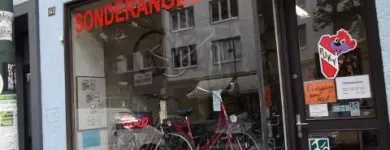 Unternehmen 13 Bild ZWEIRAD LUFTI SCHOTTKE Kfz und Fahrrad Handel und Hersteller am Düsseldorf NW