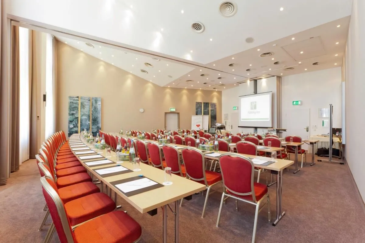Unternehmen 20 Bild HOLIDAY INN STUTTGART