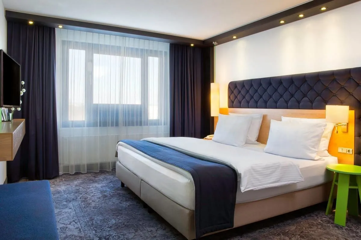 Unternehmen 1 Bild HOLIDAY INN STUTTGART
