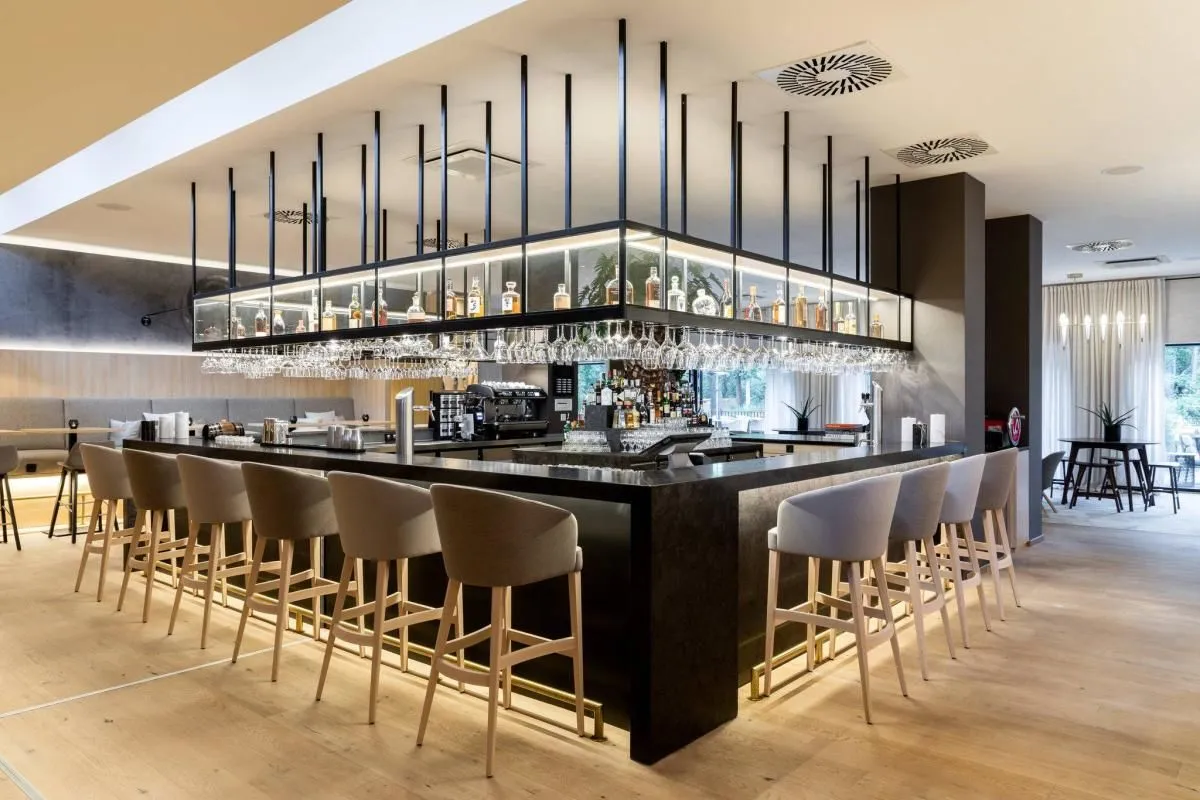 Unternehmen 11 Bild AC HOTEL BY MARRIOTT BERLIN HUMBOLDTHAIN PARK