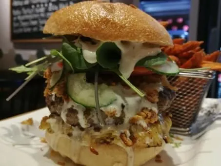 Unternehmen 12 Bild HENSEL BURGER