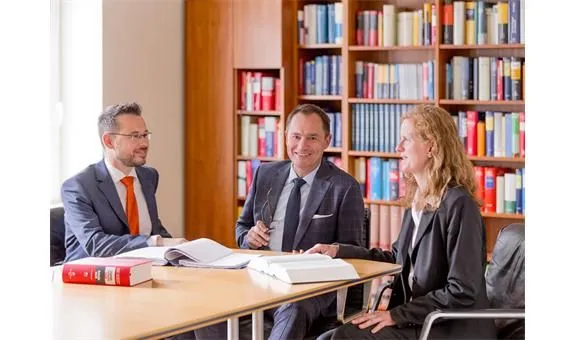 Unternehmen 2 Bild DR. FRITZ & PARTNER - FACHANWÄLTE - RECHTSANWÄLTE MBB