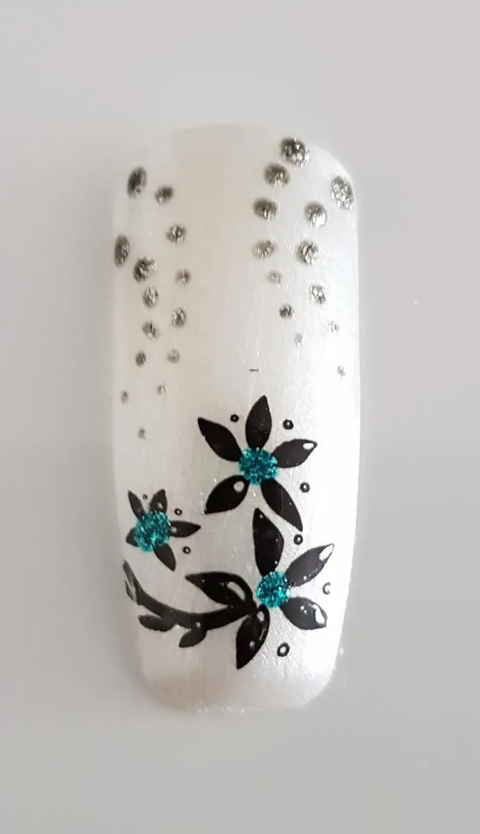 Unternehmen 18 Bild NAGELSTUDIO DS-NAILCARE